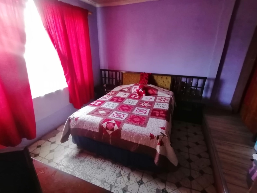  Bedroom Property for Sale in Lentegeur Western Cape